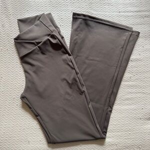 High-Waist Flare Leg Active Pants - Charcoal Gray
